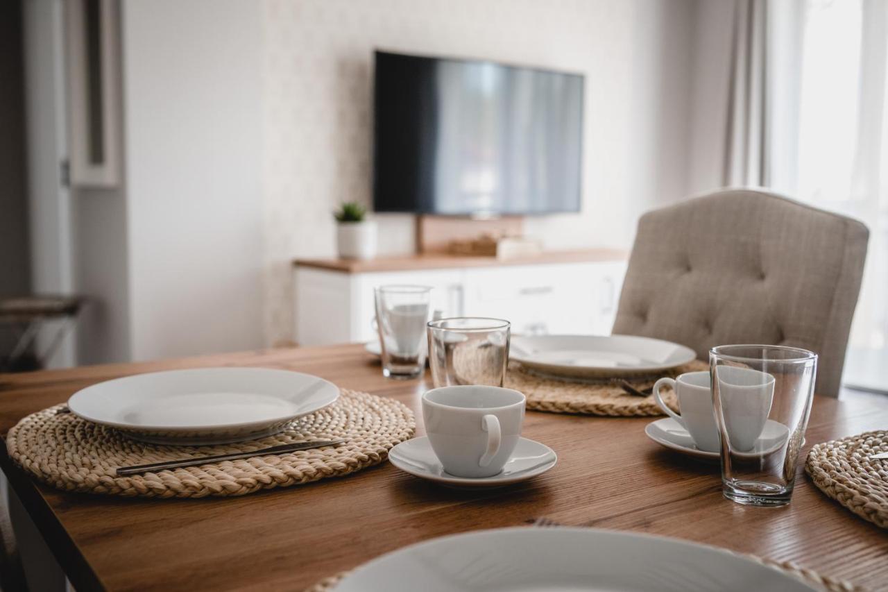 Apartament Rezydencja Park 3 ミエルノ エクステリア 写真